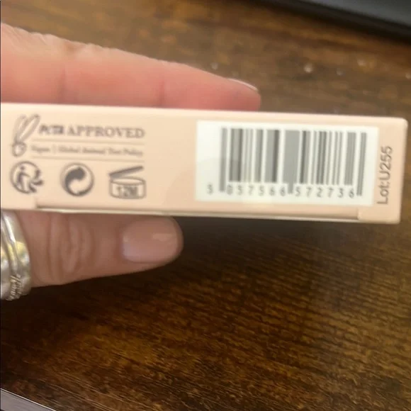 Makeup Revolution Brown and Cream Bronzer & Contour Palette Medoum - Picture 5 of 5